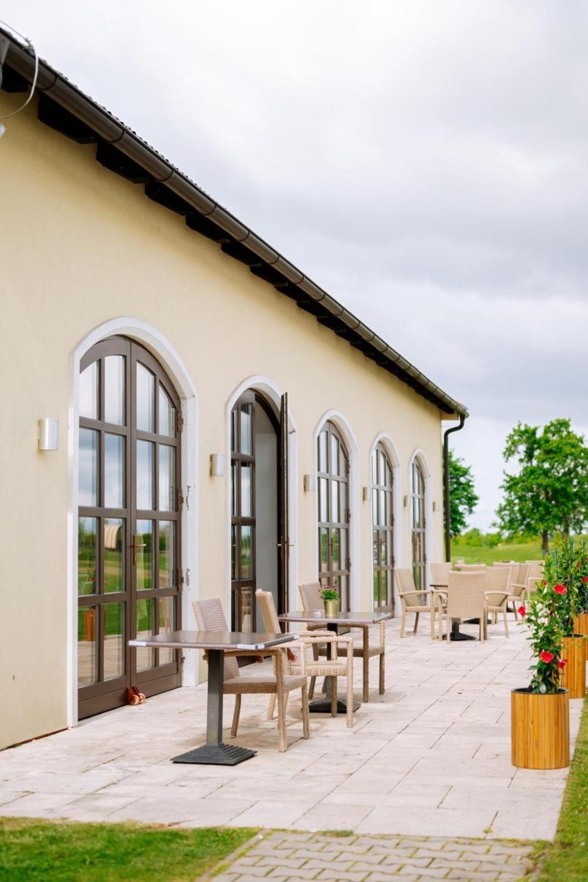 Klaudia'S Hotel & Restaurant At Golf Resort, Bac Samorin Eksteriør billede